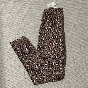 NWT AERIE | Leopard Print pink Leggings size S Short